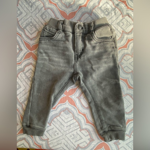 Infants 18 month Levi's Knit Jogger - Picture 1 of 5